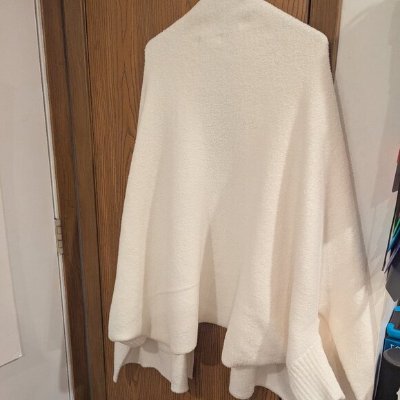 Barefoot Dreams CozyChic Blanket Wrap Comfort Poncho Pearl Cream Women's OS - Picture 5 of 5